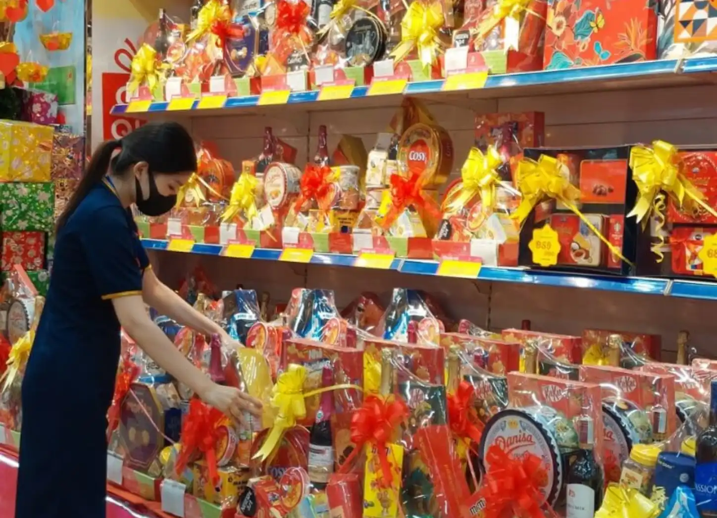Th&agrave;nh phần cho qu&agrave; tết của c&ocirc;ng nh&acirc;n